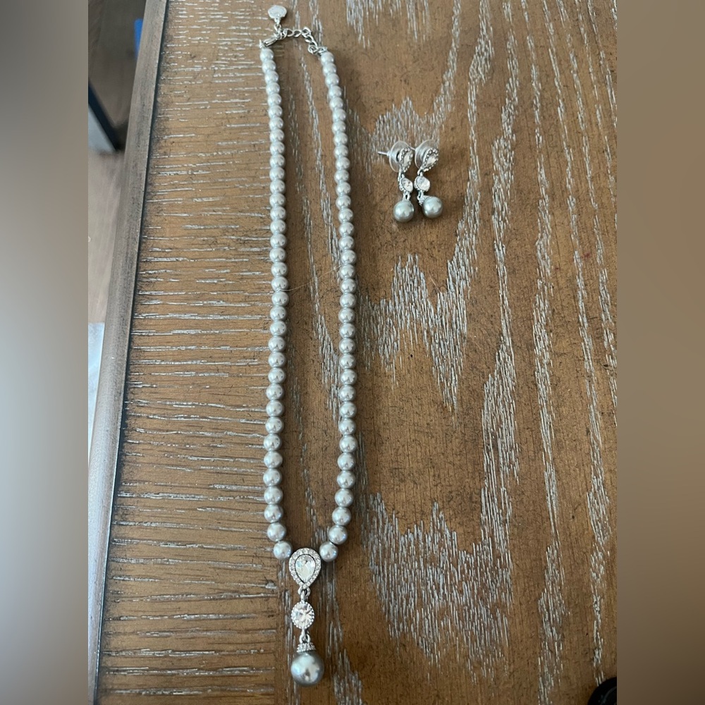 Elegant Grey Pearl Necklace and Earring Set